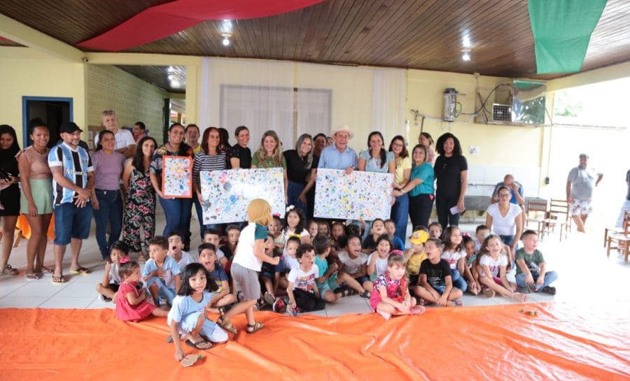 Escola municipal estimula alunos ao talento artístico